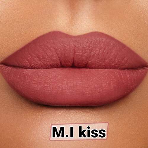 خط لب شارلوت تیلبری Charlotte tilbury لیپ چیت مدل M.I kiss