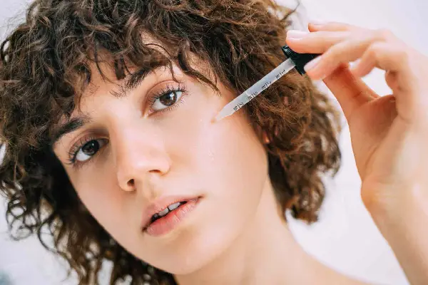 گلیکولیک اسید چیست و چه کاربردهایی دارد